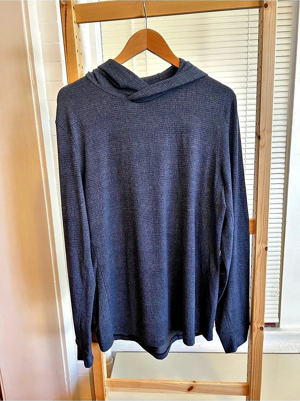lululemon Metal Vent Tech Hoodie Blue Large
